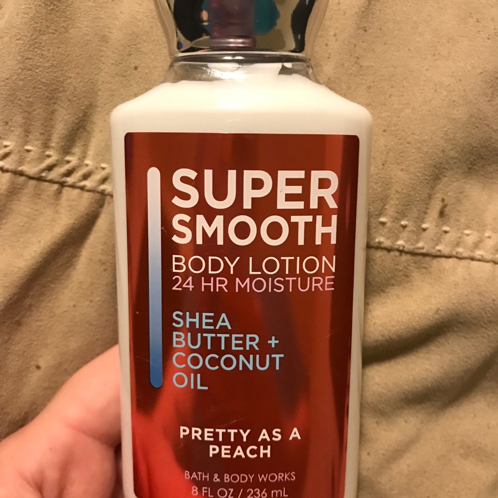 Bath and body works body lotion pretty as a peach